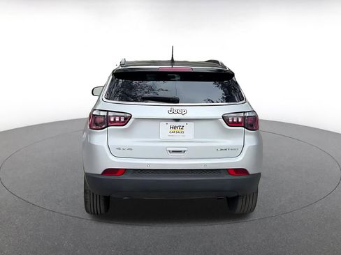 Used 2025 Jeep Compass Limited image 12