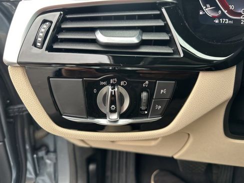 Used 2022 BMW 530i xDrive w/ Convenience Package image 26