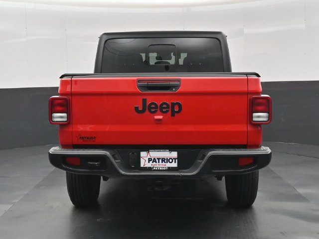 Used 2024 Jeep Gladiator Sport AWD/4WD image 28