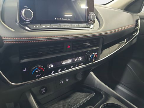 New 2026 Nissan Rogue SV AWD/4WD image 24