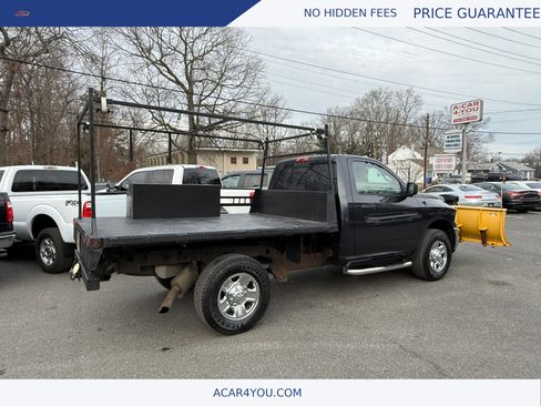 Used 2016 RAM 2500 Tradesman w/ Chrome Appearance Group AWD/4WD image 3