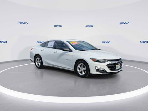 Used 2021 Chevrolet Malibu LS image 2