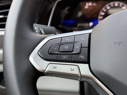 Certified 2023 Volkswagen Jetta SE w/ Panoramic Sunroof Package FWD image 23