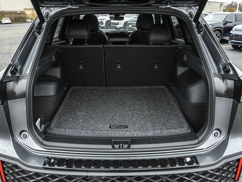 New 2025 Volkswagen Tiguan SE R-Line image 36