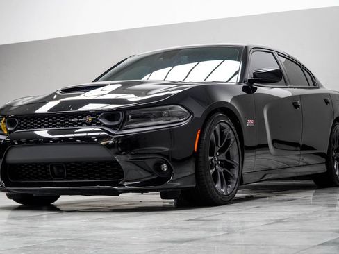 Used 2023 Dodge Charger Scat Pack w/ Plus Group RWD image 8