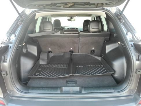 Used 2020 Jeep Cherokee Trailhawk AWD/4WD image 24
