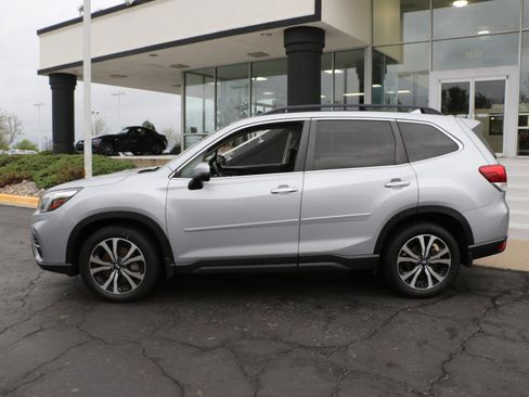 Used 2019 Subaru Forester Limited w/ Popular Package #3 image 2