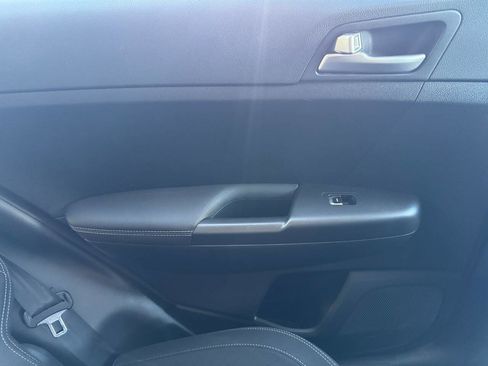 Used 2022 Kia Sportage LX image 17