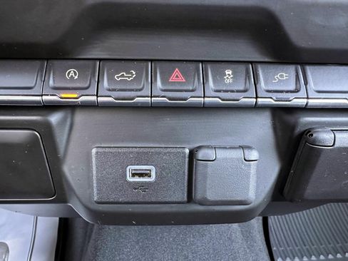 Used 2020 Chevrolet Silverado 1500 Custom w/ Custom Value Package AWD/4WD image 24