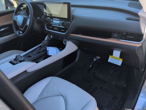 Certified 2026 Toyota Grand Highlander Platinum image 34