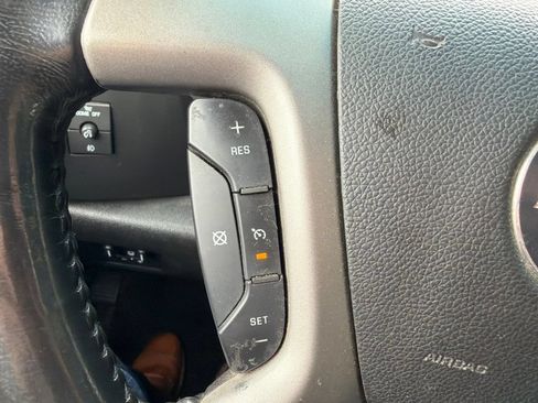 Used 2010 Chevrolet Silverado 2500 LT w/ Interior Plus Package AWD/4WD image 18