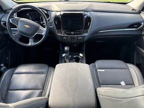 Used 2021 Chevrolet Traverse LT AWD/4WD image 18