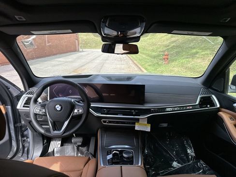 Used 2026 BMW X5 xDrive40i AWD/4WD image 22