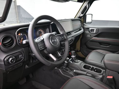 New 2026 Jeep Wrangler Unlimited Rubicon AWD/4WD image 18