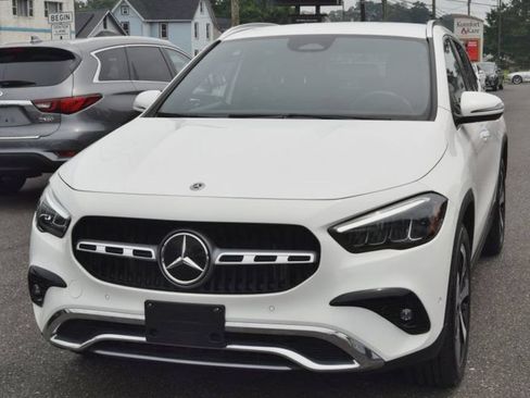 Used 2025 Mercedes-Benz GLA 250 image 1