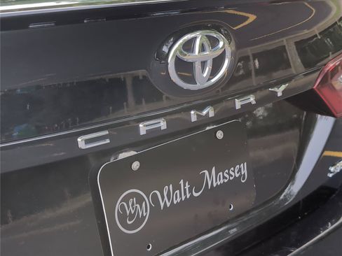 Used 2024 Toyota Camry SE FWD image 5