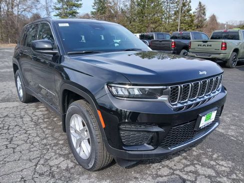 New 2025 Jeep Grand Cherokee Laredo X w/ Luxury Tech Group I AWD/4WD image 3