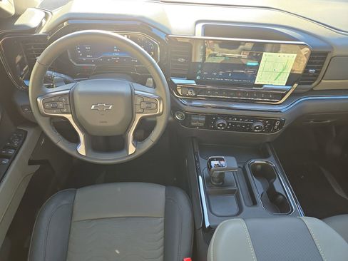 Used 2025 Chevrolet Silverado 1500 ZR2 w/ Technology Package image 14