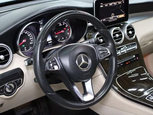 Used 2018 Mercedes-Benz GLC 300 w/ Multimedia Package image 12