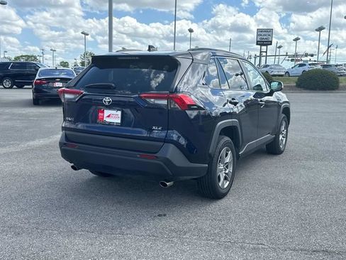 Used 2024 Toyota RAV4 XLE AWD/4WD image 4