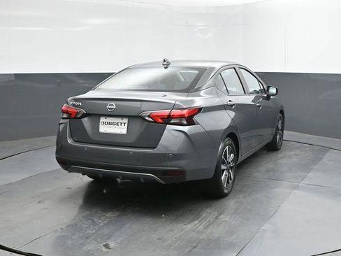 Used 2025 Nissan Versa SV image 11