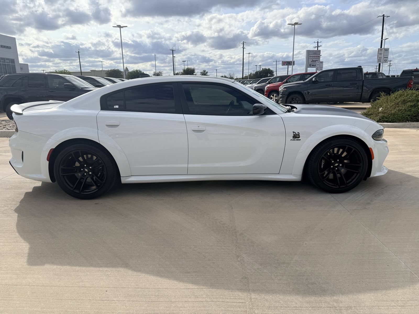 Used 2023 Dodge Charger Scat Pack RWD image 3