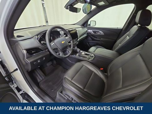Used 2023 Chevrolet Traverse LT w/ LT Premium Package AWD/4WD image 13