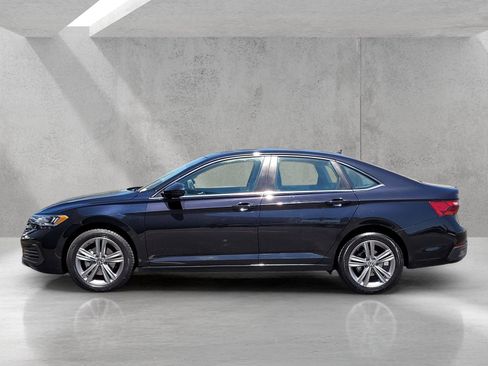 Used 2024 Volkswagen Jetta SE FWD image 8