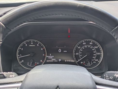 Used 2025 Mitsubishi Outlander SE image 16