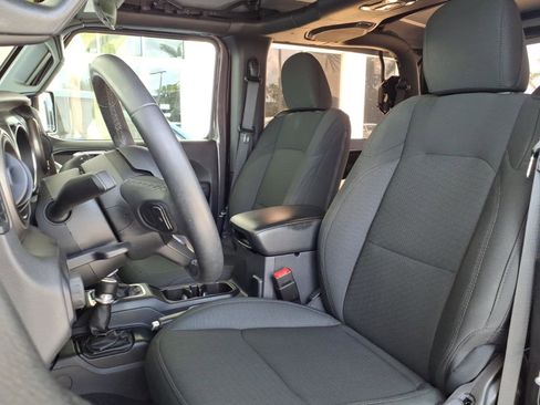 Used 2021 Jeep Wrangler Sport AWD/4WD image 5