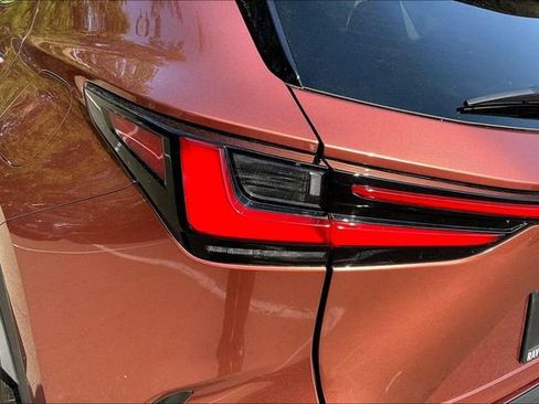 Used 2025 Lexus NX 350h AWD w/ Accessory Package (Z2) image 23
