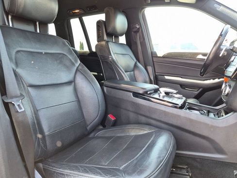 Used 2019 Mercedes-Benz GLS 450 4MATIC image 33