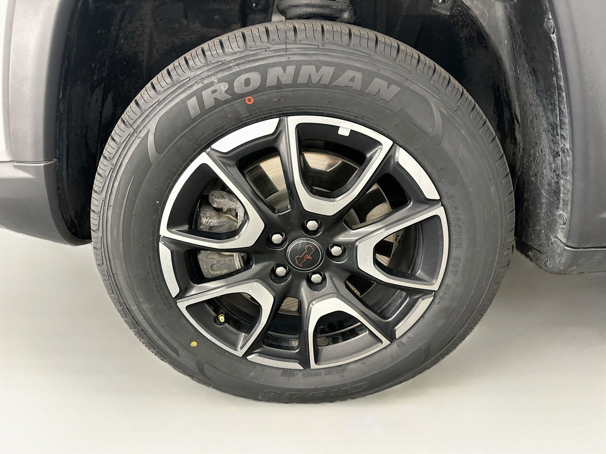 Used 2025 Jeep Compass Trailhawk AWD/4WD image 34