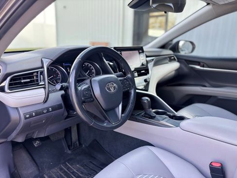 Used 2022 Toyota Camry SE image 11