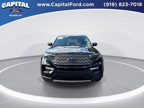 Certified 2023 Ford Explorer Limited w/ Equipment Group 301A AWD/4WD image 3