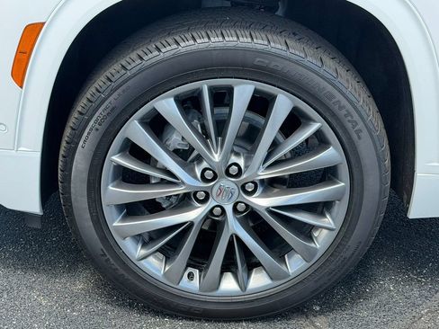 Certified 2025 Buick Enclave Avenir w/ Super Cruise Package AWD/4WD image 6