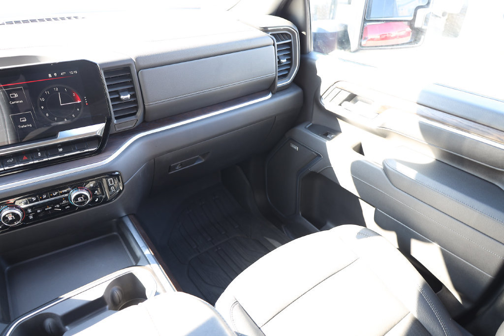 Used 2026 GMC Sierra 3500 SLT w/ SLT Convenience Package AWD/4WD image 21