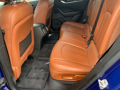 Used 2017 Maserati Levante image 33