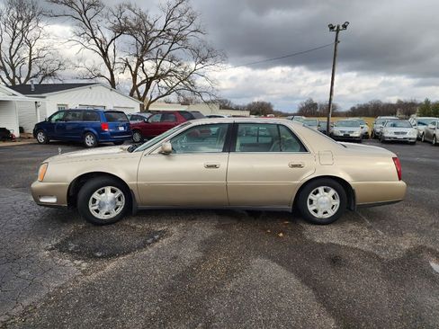 Used 2005 Cadillac De Ville Sedan w/ Equipment Group image 9