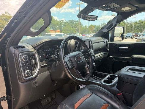 Used 2021 GMC Sierra 1500 AT4 w/ AT4 Value Package AWD/4WD image 9