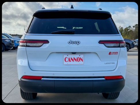 Used 2025 Jeep Grand Cherokee L Limited RWD image 13