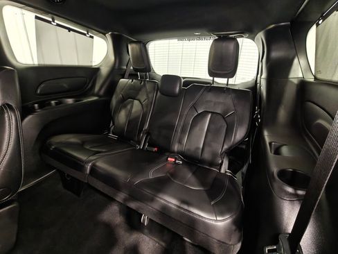 Used 2022 Chrysler Pacifica Touring-L w/ S Appearance Package image 28
