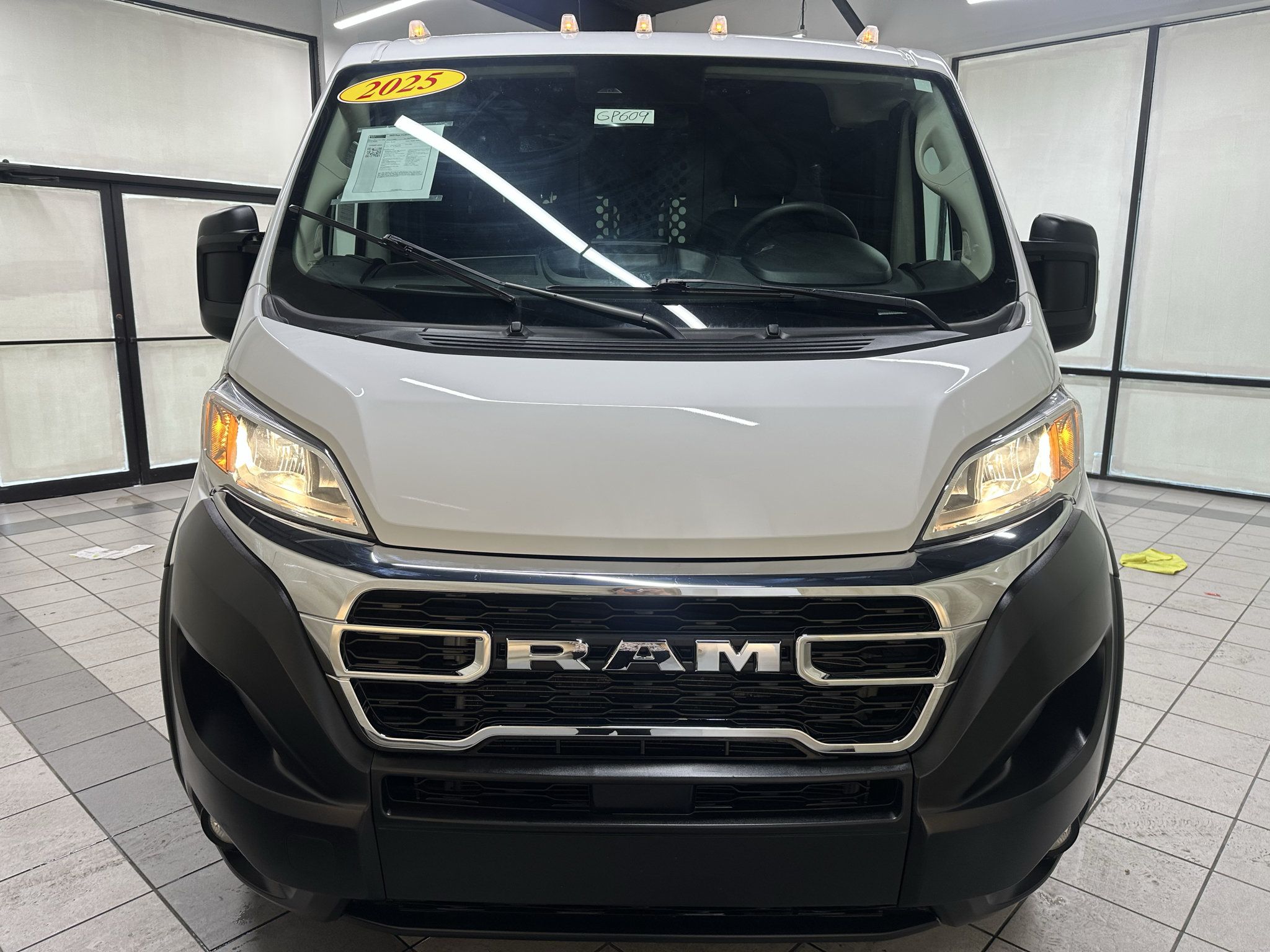 Used 2025 RAM ProMaster 2500 w/ U-Haul Equipment Group FWD image 12