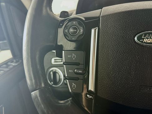 Used 2016 Land Rover LR4 HSE image 25
