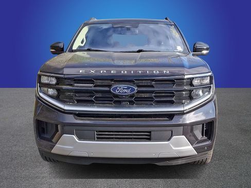 Used 2025 Ford Expedition Max Platinum AWD/4WD image 2