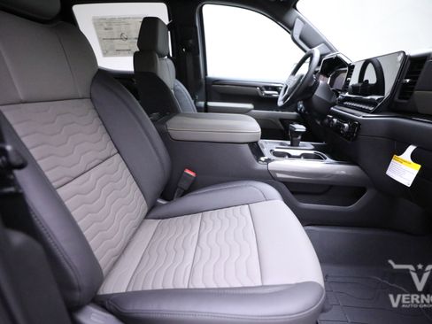 New 2026 Chevrolet Silverado 1500 ZR2 image 11