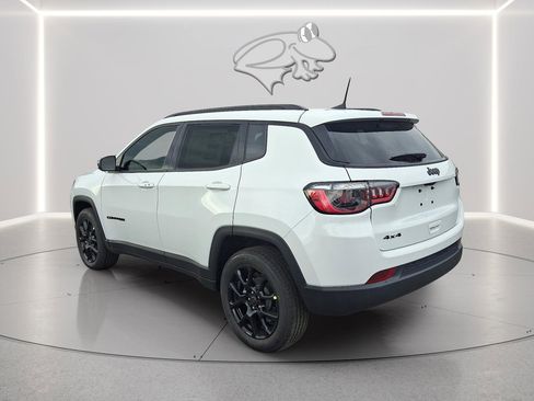 New 2026 Jeep Compass Latitude AWD/4WD image 4
