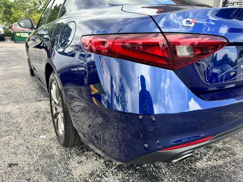 Used 2018 Alfa Romeo Giulia AWD image 12
