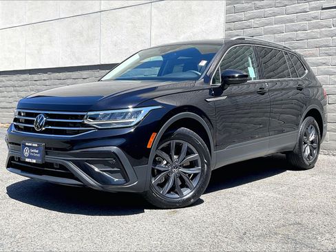 Certified 2023 Volkswagen Tiguan SE FWD image 12