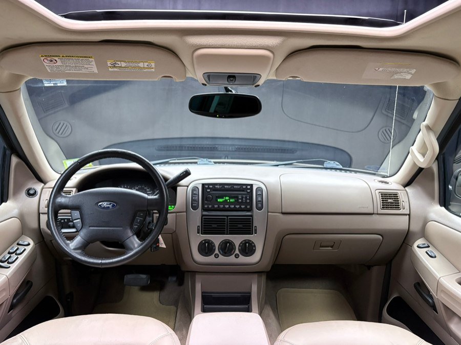Used 2005 Ford Explorer 4WD XLT image 39